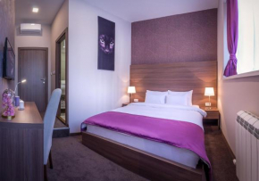 Гостиница Veneti Suites  Белград